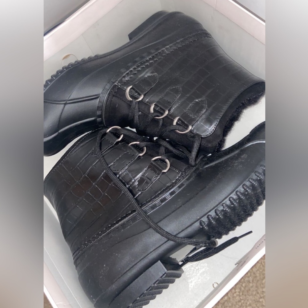 JustFab Boots. Fur lined. New in box